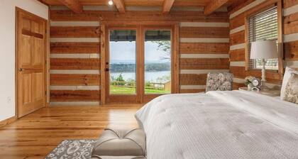Lakeside Cabin minutes from major wedding venues - POOL and 10 person swim spa