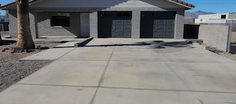 Spacious Ample Parking Across from shops & Fast Food. Multiple Family Friendly