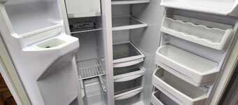 Spacious Ample Parking Across from shops & Fast Food. Multiple Family Friendly