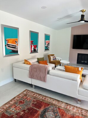 Smart TV, books