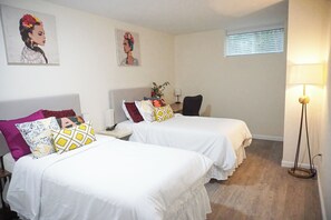 2 bedrooms, desk, iron/ironing board, free WiFi