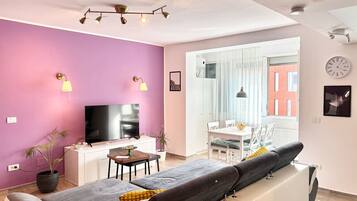 Smart TV, books