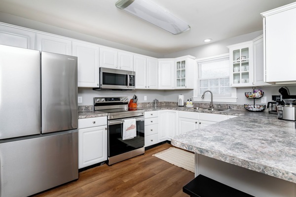 Refrigerador, microondas, horno, placa de cocina