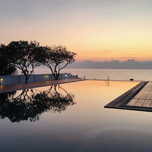 Ocean Front, 1-bedroom Top-Floor Condo in Khanom Beach Thailand