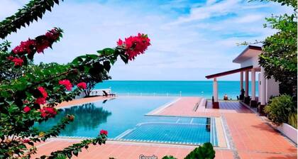 Ocean Front, 1-bedroom Top-Floor Condo in Khanom Beach Thailand