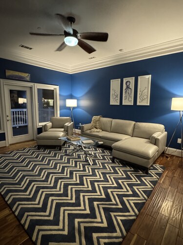 Waterfront condo. Walk to restaurants, and a short drive to beach, and Southport