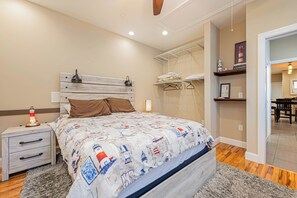 4 Schlafzimmer, Bügeleisen/Bügelbrett, WLAN