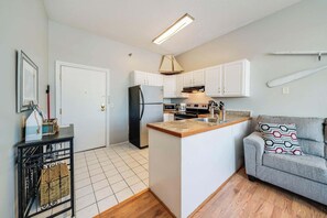 Mikrobølgeovn, ovn, kogeplade, opvaskemaskine