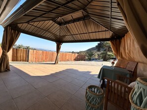 Outdoor dining - 1 bedroom with private entrance and restroomi in enjoyable Escondido (Escondido)