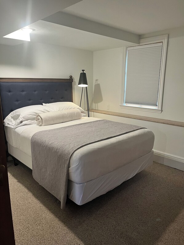 3 bedrooms, in-room safe, desk, iron/ironing board