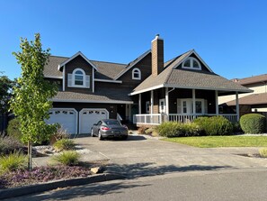 Exterior - Quiet Cul-de-sac Wine Country Home in Santa Rosa with AC, WiFi (Santa Rosa)