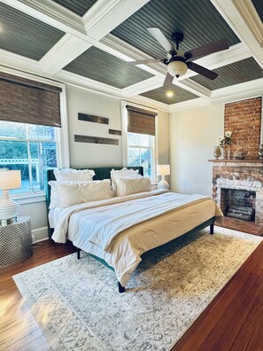 3 sovrum, skrivbord, strykjärn/strykbräda och gratis wi-fi