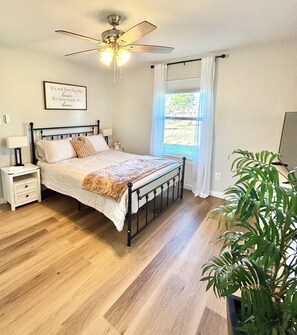 3 soverom, strykejern/-brett, wi-fi (inkludert) og sengetøy