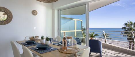 تناول الطعام