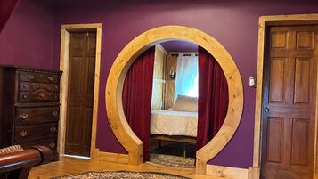 4 bedrooms, free WiFi, bed sheets