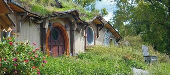 A four bedroom hobbit hole style home five minutes from historic Nauvoo Illinois