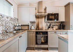 Fridge, oven, stovetop, toaster