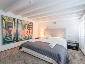 6 bedrooms, internet