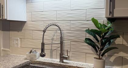 Charming 4-bedroom house with WiFi and AC in delightful Sheboygan