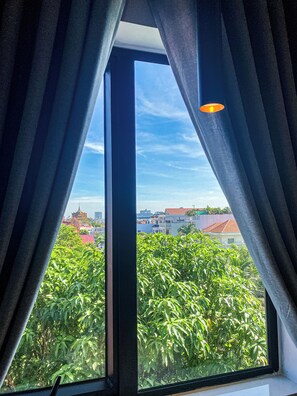 Deluxe Twin Room | City view