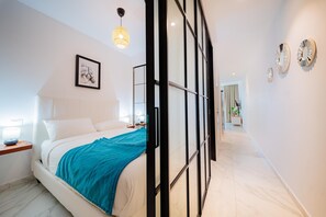 2 bedrooms, bed sheets