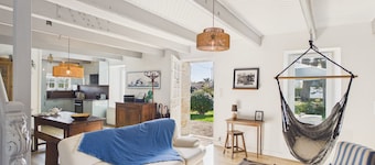 50 m from the beach – House for 6 with garden