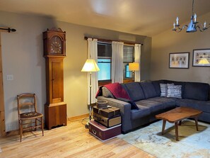 Smart TV, reproductor de DVD, libros, impresora