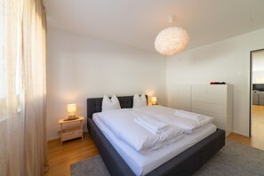 3 bedrooms, free WiFi, bed sheets