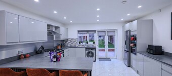 Sleeps17 Bliss 7-Bedroom Luxury Escape Birmingham