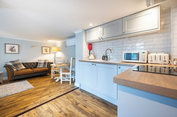 Fridge, microwave, oven, dishwasher