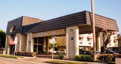 Grand Inn