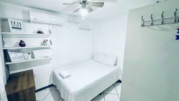 3 bedrooms, iron/ironing board, WiFi