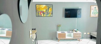 Spacious 3-bedroom apartment with WiFi, AC in brilliant San Salvador.
