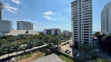 Estudio, balcón, vista parcial al mar | Wifi gratis