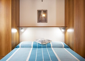 Room - Mirna in the center of Marina di Campo renovated with air conditioning (Campo nell'Elba)