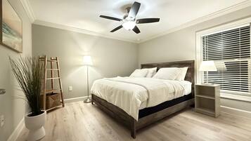 3 chambres, fer et planche à repasser, Wi-Fi, draps fournis