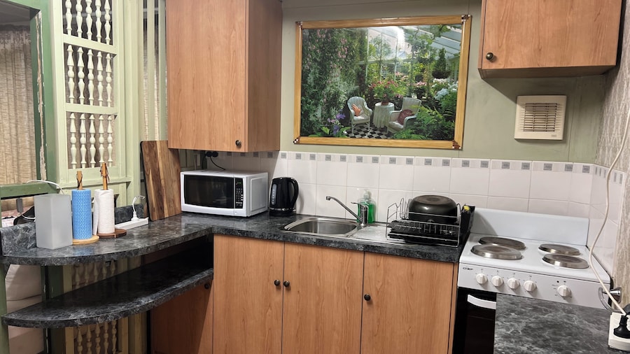 XYL guests house