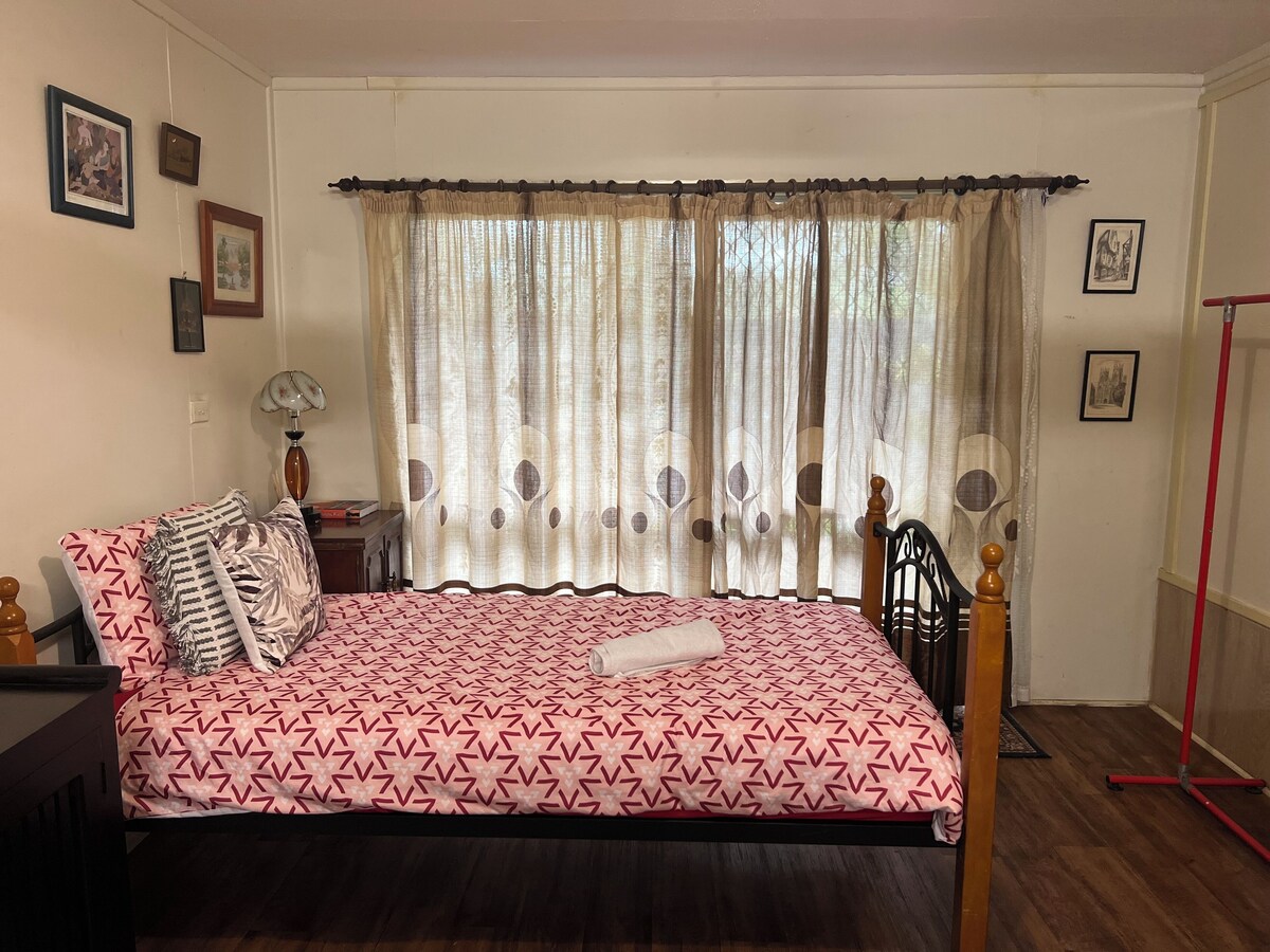 XYL guests house
