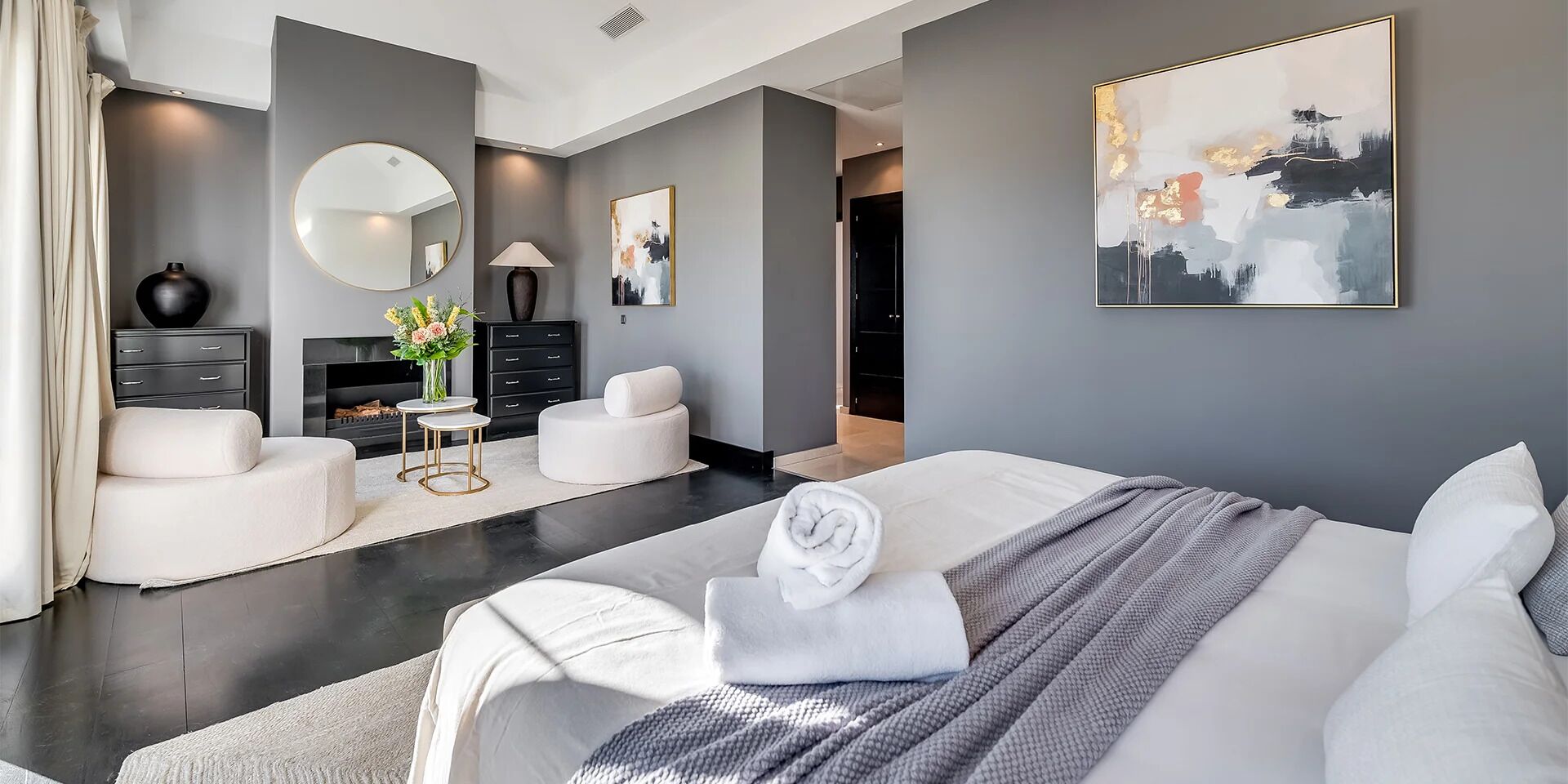 5 bedrooms, iron/ironing board, Internet, bed sheets