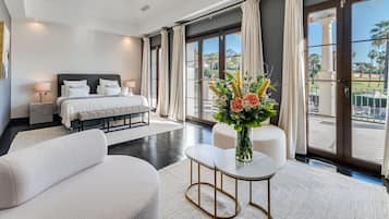 5 Schlafzimmer, Bügeleisen/Bügelbrett, Internetzugang, Bettwäsche