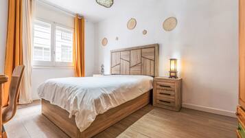 3 slaapkamers, een bureau, internet