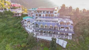 Mặt tiền nơi lưu trú