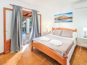 4 bedrooms, desk, Internet - Villa Sa Rapita by Interhome (Sa Rápita)