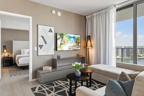 2 habitaciones, escritorio, tabla de planchar con plancha y wifi 