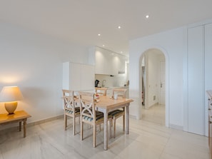 Dining - Rocas Atlánticas by Interhome (Costa del Silencio)