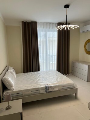 3 chambres, fer et planche à repasser, Wi-Fi gratuit, draps fournis