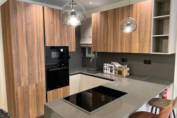 Réfrigérateur, micro-ondes, four, lave-vaisselle