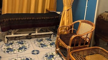 Couples treatment rooms, sauna, deep-tissue massages, Thai massages