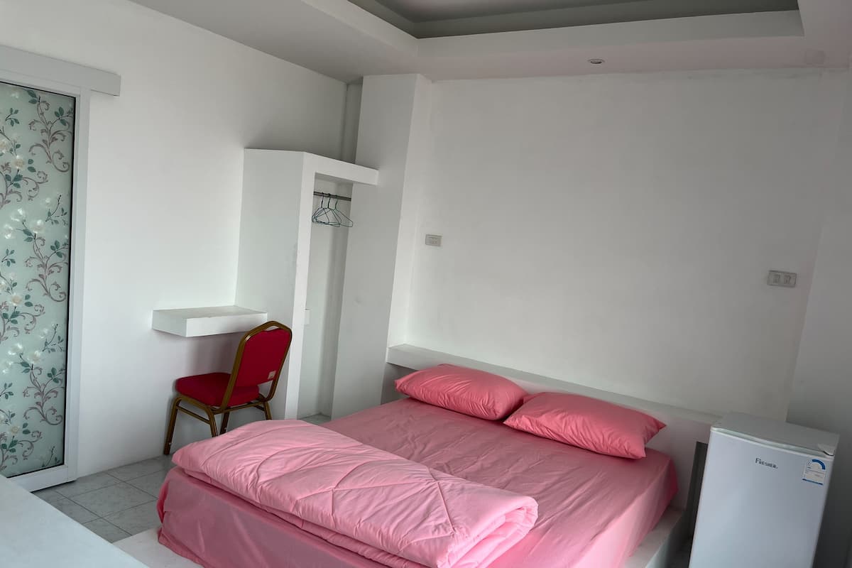 Kamar Double Ekonomi, balkon, pemandangan kota | Fasilitas kamar