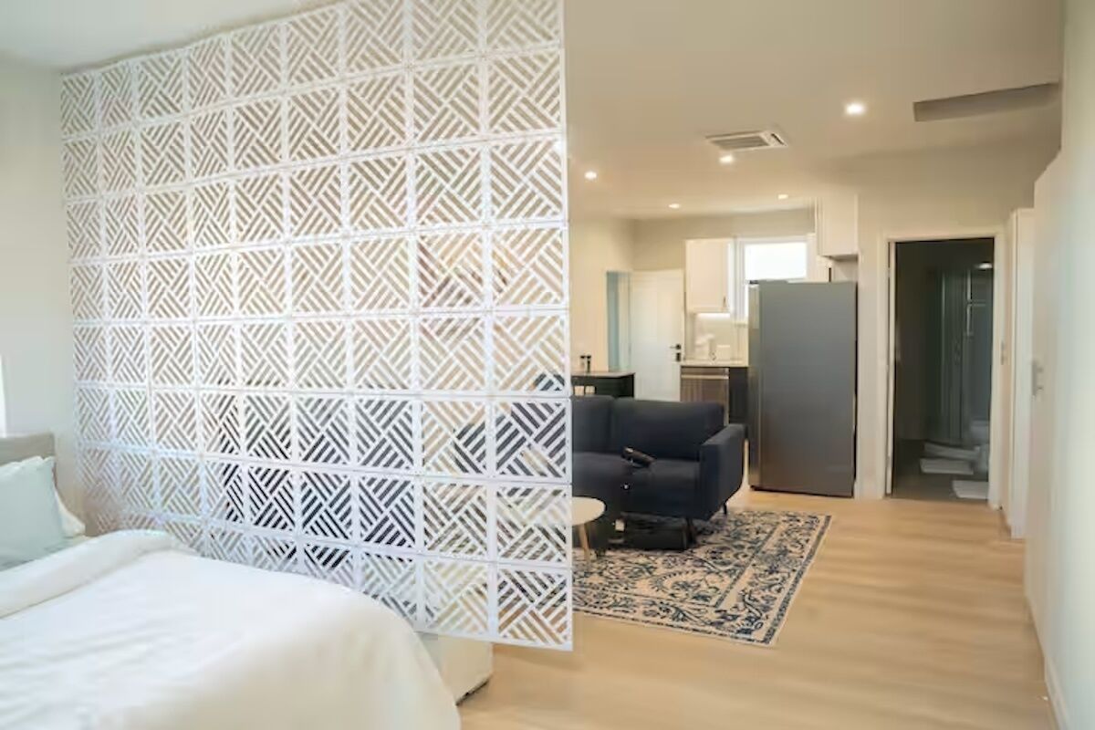 1 habitación, tabla de planchar con plancha, wifi y ropa de cama 